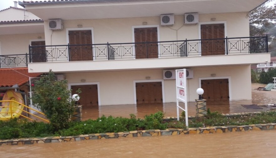 Αγωνία για τους τέσσερις αγνοούμενους του «Ζορμπά» - Τους ψάχνουν δύτες και ΕΜΑΚ