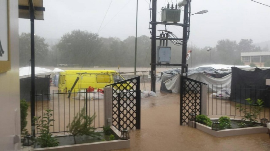 Αγωνία για τους τέσσερις αγνοούμενους του «Ζορμπά» - Τους ψάχνουν δύτες και ΕΜΑΚ