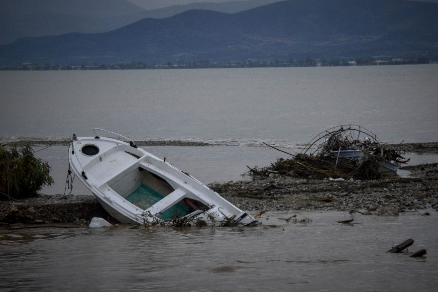 Αγωνία για την τύχη των τριών αγνοουμένων μετά το καταστροφικό πέρασμα του «Ζορμπά» στην Εύβοια
