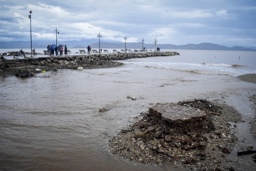 Φωτογραφίες: Εικόνες Αποκάλυψης άφησε πίσω του ο κυκλώνας «Ζορμπάς» σε Μαντούδι και Αργολίδα 