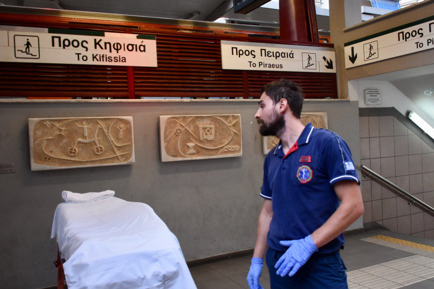 Νεκρός ο άνδρας που έπεσε στις ράγες του ΗΣΑΠ στον Άγιο Νικόλαο