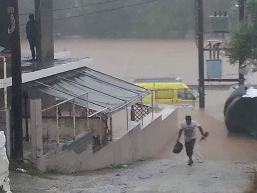 «Μάχη» από ΕΜΑΚ και δύτες για να βρεθούν οι τέσσερις αγνοούμενοι του «Ζορμπά»