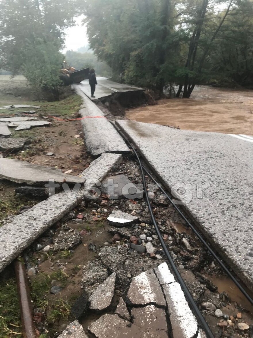 «Μάχη» από ΕΜΑΚ και δύτες για να βρεθούν οι τέσσερις αγνοούμενοι του «Ζορμπά»