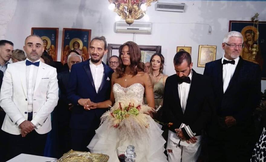 Παντρεύτηκε στη Λευκάδα η τραγουδίστρια Shaya 