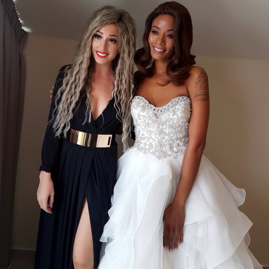 Παντρεύτηκε στη Λευκάδα η τραγουδίστρια Shaya 