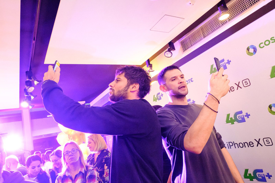 Τα νέα iPhone Xs & iPhone Xs Max έφθασαν σε COSMOTE και ΓΕΡΜΑΝΟ