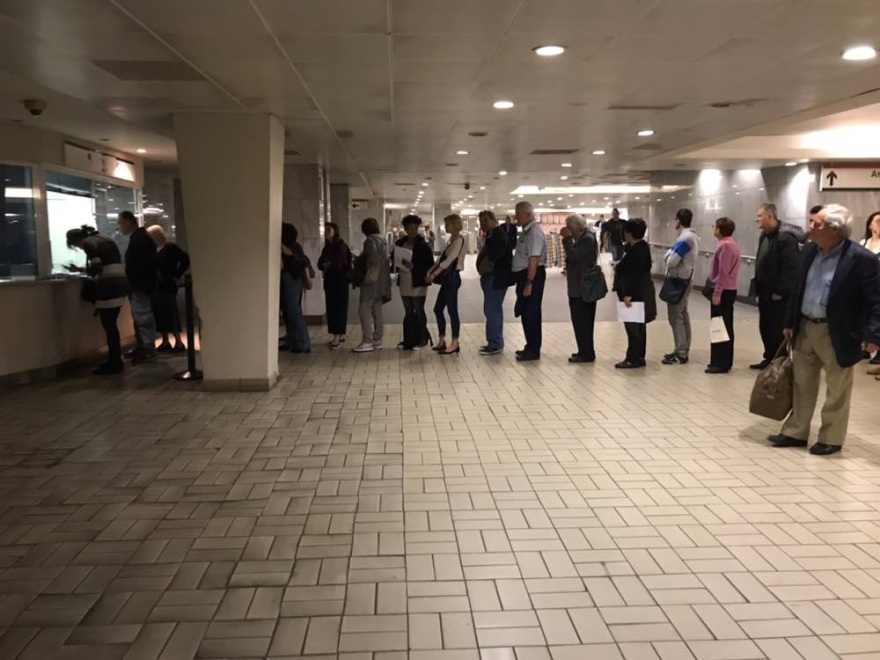 Επέστρεψε η ταλαιπωρία στο Μετρό: Ουρές για τις κάρτες μειωμένου κομίστρου