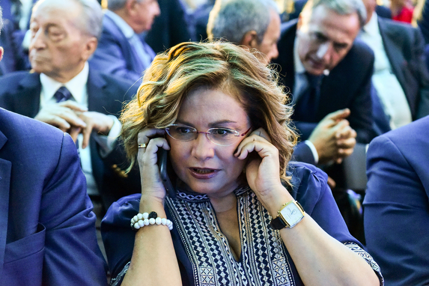 Τα πηγαδάκια και τα χαμόγελα στην επέτειο της Νέας Δημοκρατίας 