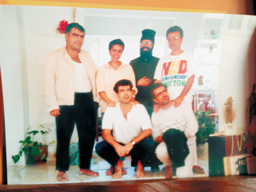  Πικρός «εμφύλιος»  στα ζαχαροπλαστεία Κωνσταντινίδη