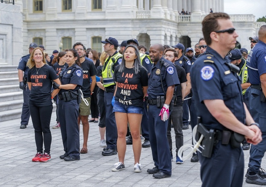 ΗΠΑ: Κατάληψη διαδηλωτών στις σκάλες του Κογκρέσου για τον διορισμό του Κάβανο