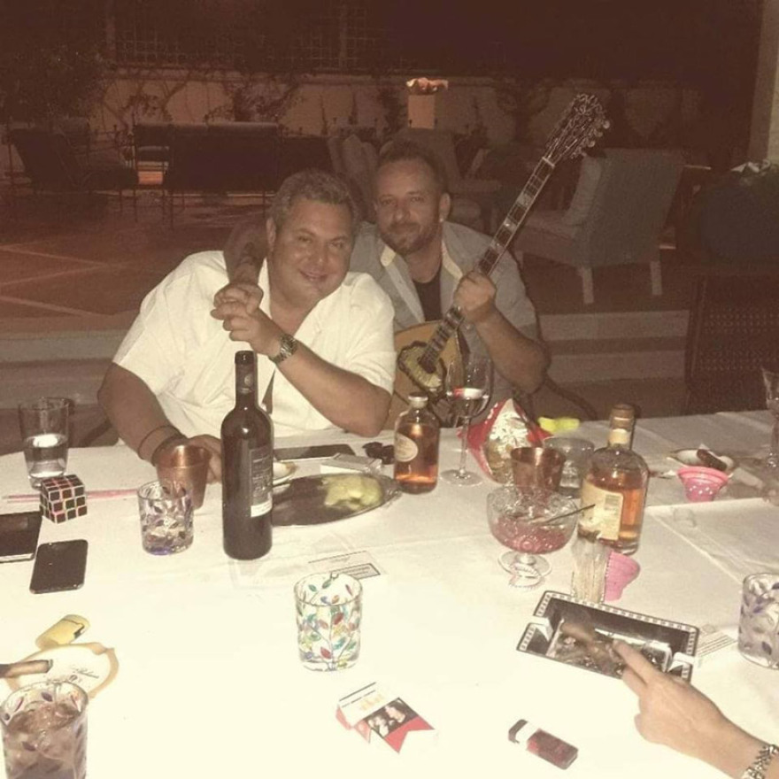 Το μουσικό γλέντι του Πάνου Καμμένου στο σπίτι του