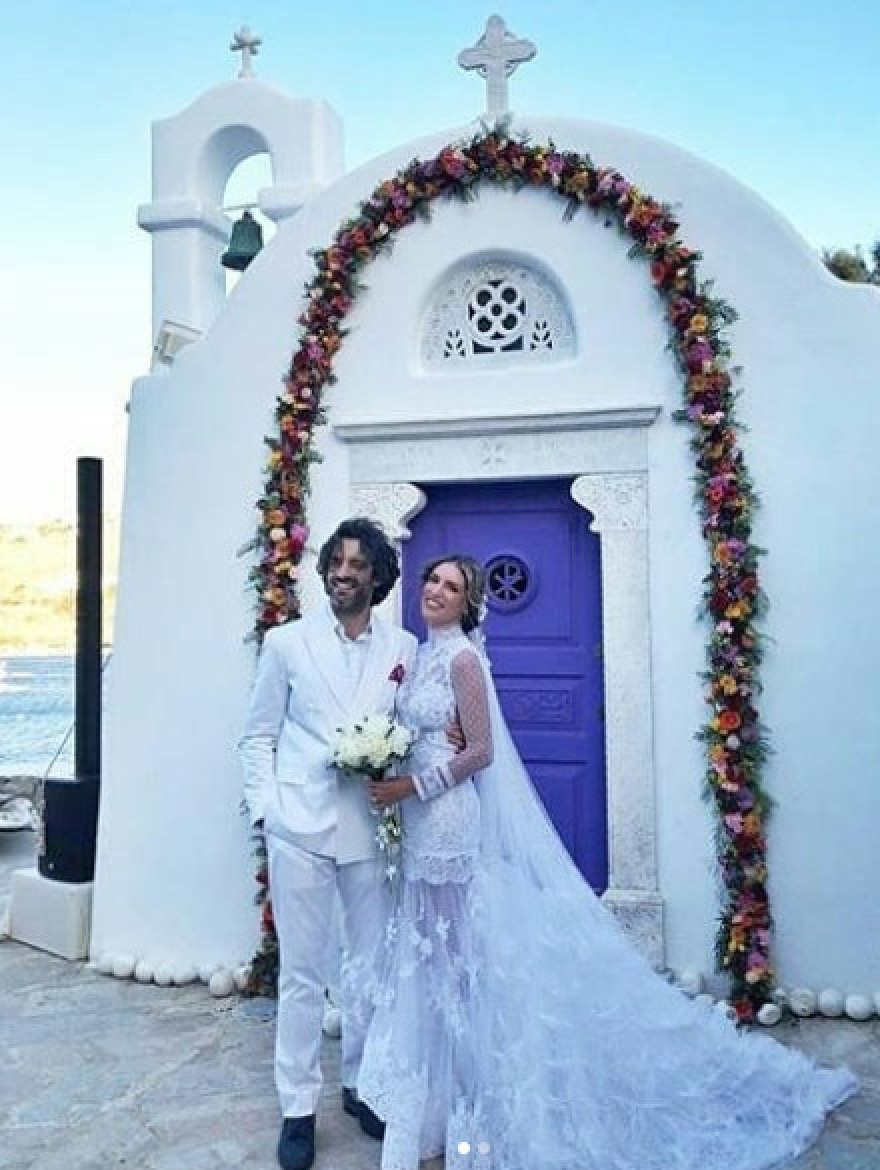 Αθηνά Οικονομάκου - Φίλιππος Μιχόπουλος: Ο λαμπερός γάμος στη Μύκονο 