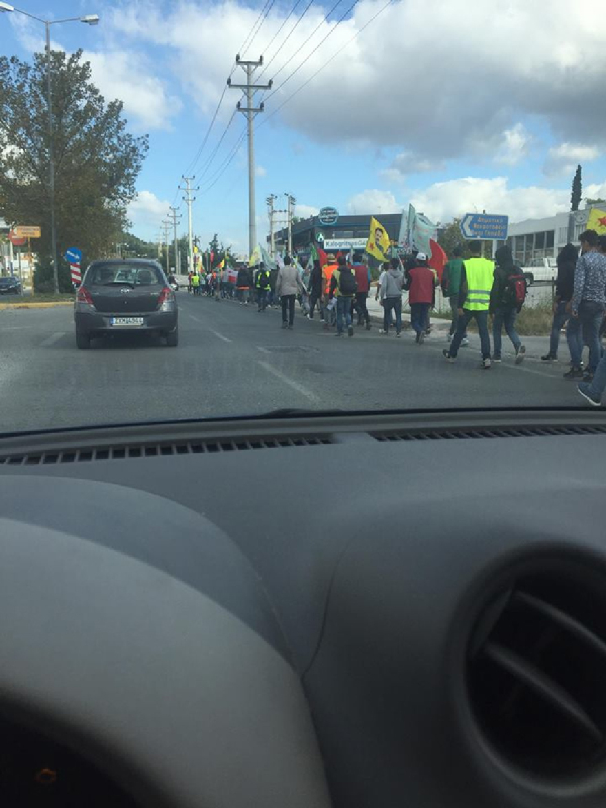 Κίνηση στη λεωφόρο Λαυρίου από την πορεία διαμαρτυρίας Κούρδων