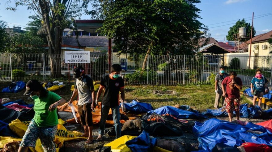 Τσουνάμι στην Ινδονησία: Στους 2.045 έφθασε ο αριθμός των νεκρών