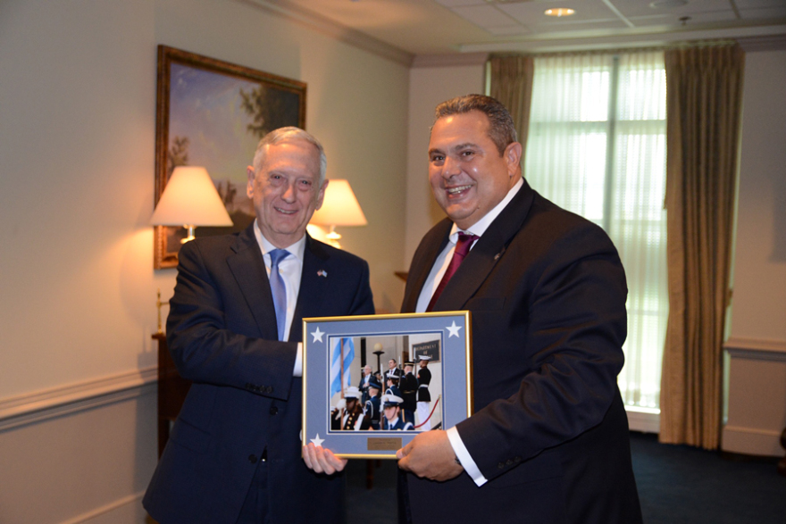 Βάσεις των ΗΠΑ σε Βόλο, Λάρισα και Αλεξανδρούπολη πρότεινε ο Καμμένος στον Αμερικανό υπ. Άμυνας