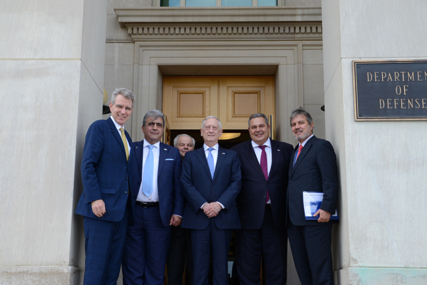 Βάσεις των ΗΠΑ σε Βόλο, Λάρισα και Αλεξανδρούπολη πρότεινε ο Καμμένος στον Αμερικανό υπ. Άμυνας