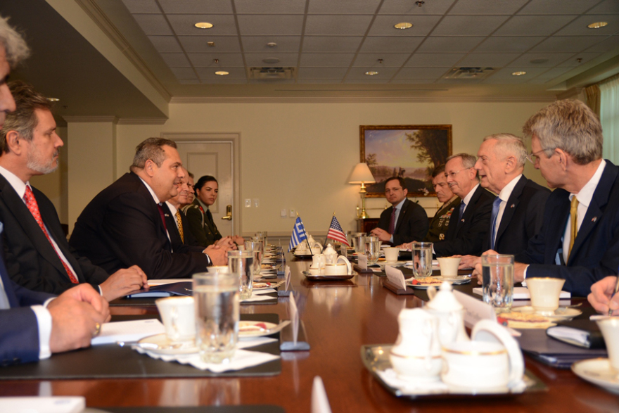 Βάσεις των ΗΠΑ σε Βόλο, Λάρισα και Αλεξανδρούπολη πρότεινε ο Καμμένος στον Αμερικανό υπ. Άμυνας