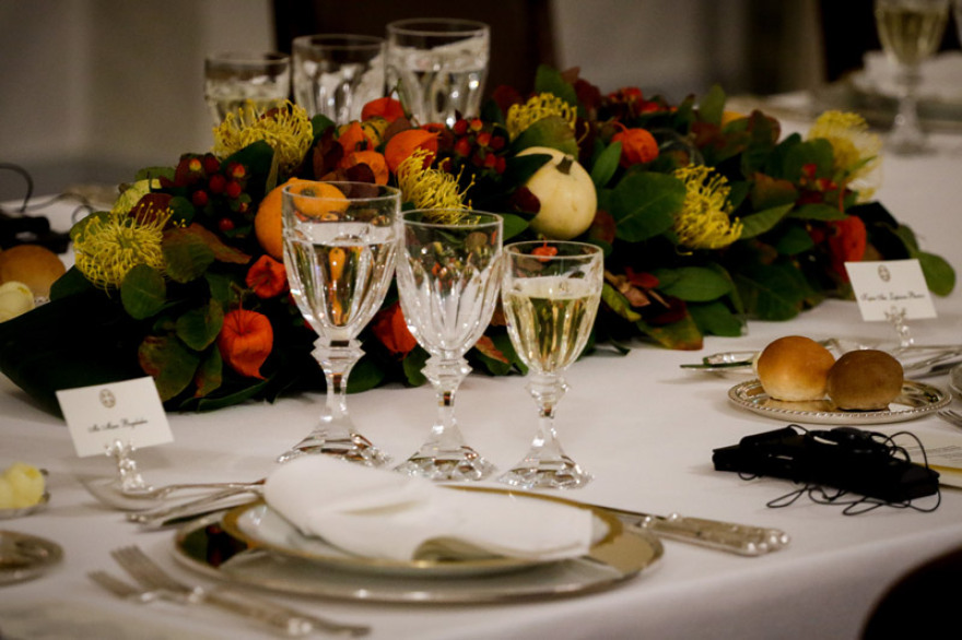 Χαμόγελα, φιλιά και χαλαρή ατμόσφαιρα στο προεδρικό μέγαρο στο περιθώριο του πολιτικού... τυφώνα