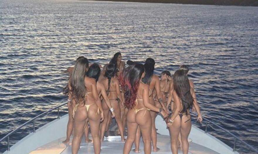 Το «Νησί των Οργίων»: Οι διακοπές-σκάνδαλο που υπόσχονται πόρνες, αλκοόλ και σόου από... διάσημο ποπ σταρ!