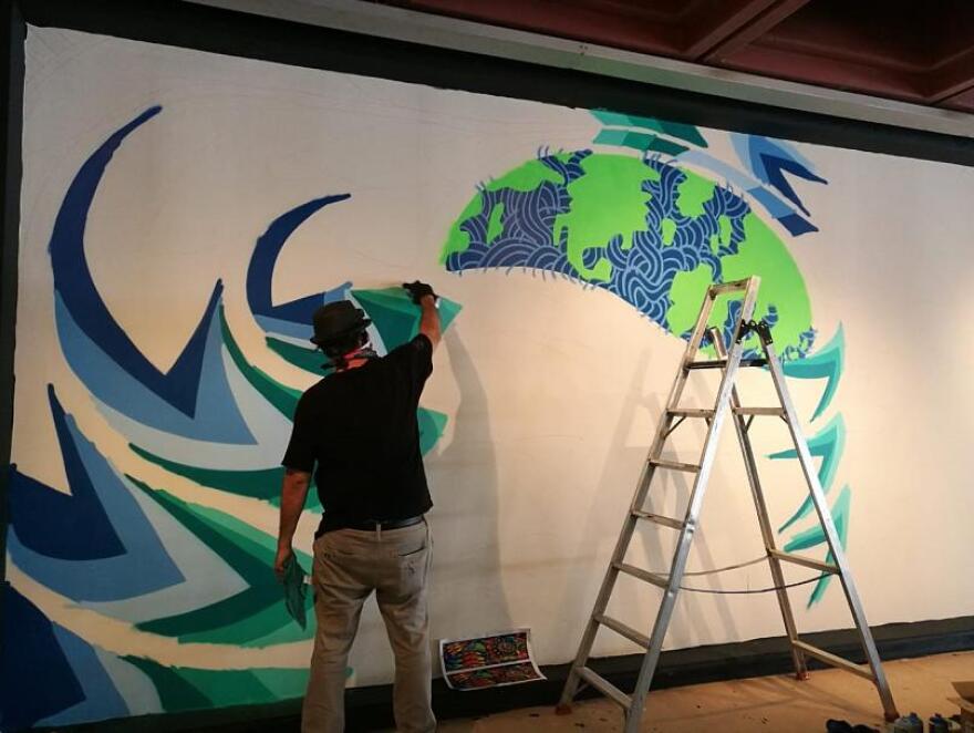 Street artists από την Ελλάδα και το Μεξικό δίνουν χρώμα στον σταθμό της Ειρήνης