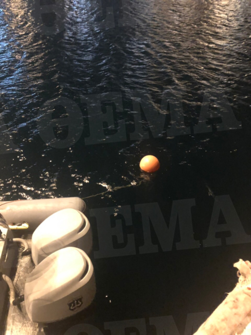 Φωτογραφίες: Δείτε πώς οι βατραχάνθρωποι του Λιμενικού «ξήλωσαν» ναρκωτικά  μέσα από πλοίο στο Κερατσίνι