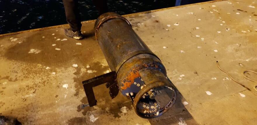 Θρίλερ στο Κερατσίνι: Ψάχνουν το κύκλωμα που κρύβεται πίσω από τα 52 κιλά κάνναβης