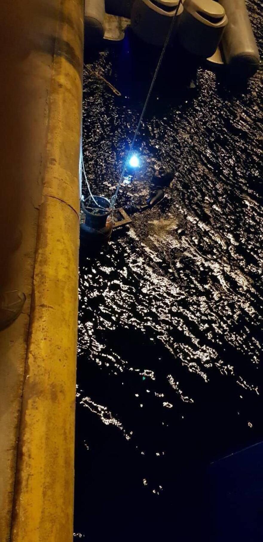 Θρίλερ στο Κερατσίνι: Ψάχνουν το κύκλωμα που κρύβεται πίσω από τα 52 κιλά κάνναβης