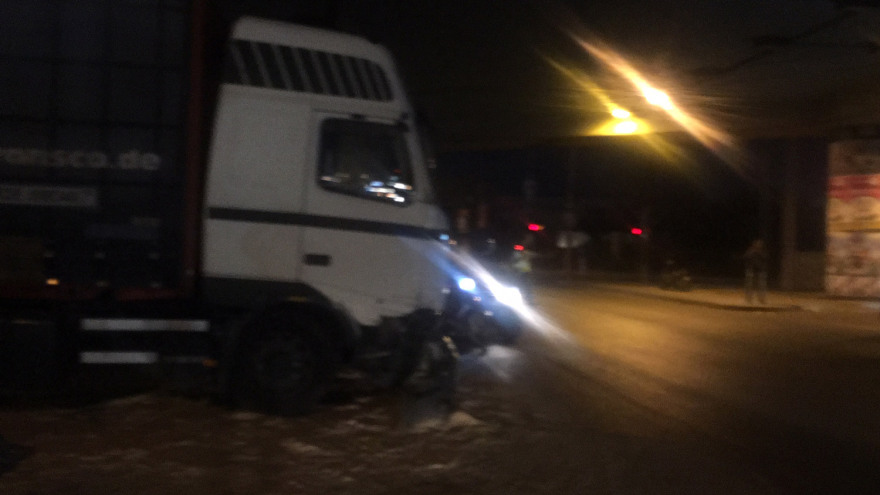 Σύγκρουση νταλίκας με έξι ΙΧ στην Πέτρου Ράλλη: Επτά  τραυματίες, ένας σοβαρά