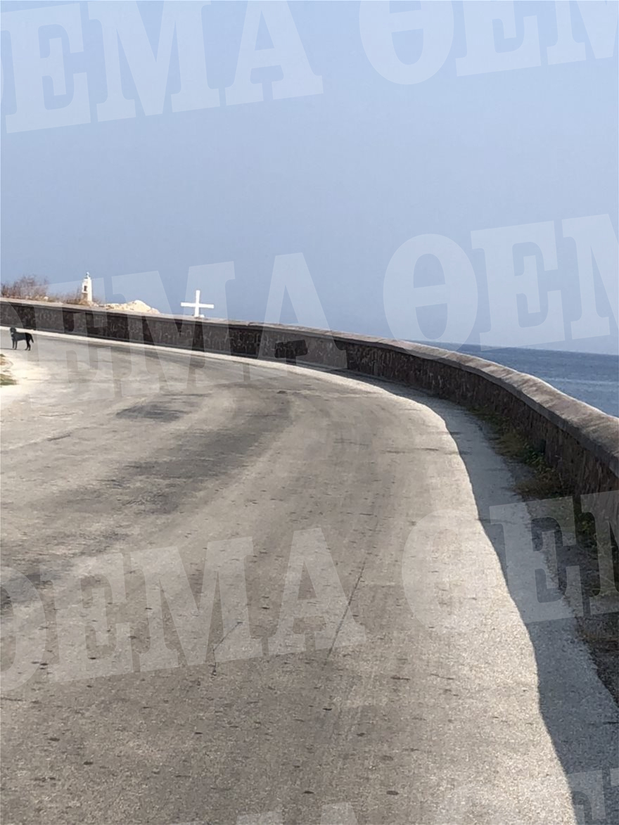 Μυτιλήνη: Στη θέση του και πάλι ο τσιμεντένιος σταυρός