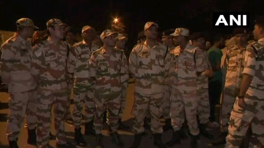 Κόλαση στην Ινδία: Τρένο έπεσε πάνω σε πλήθος - Τουλάχιστον 60 νεκροί