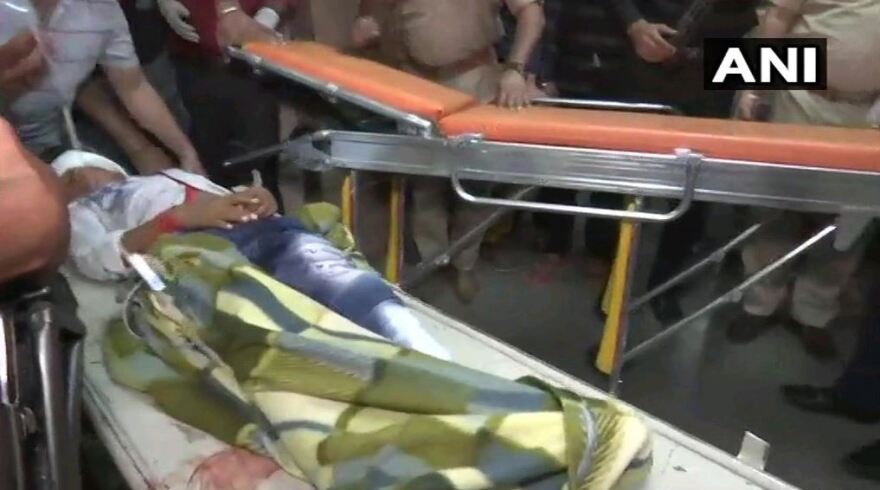 Κόλαση στην Ινδία: Τρένο έπεσε πάνω σε πλήθος - Τουλάχιστον 60 νεκροί