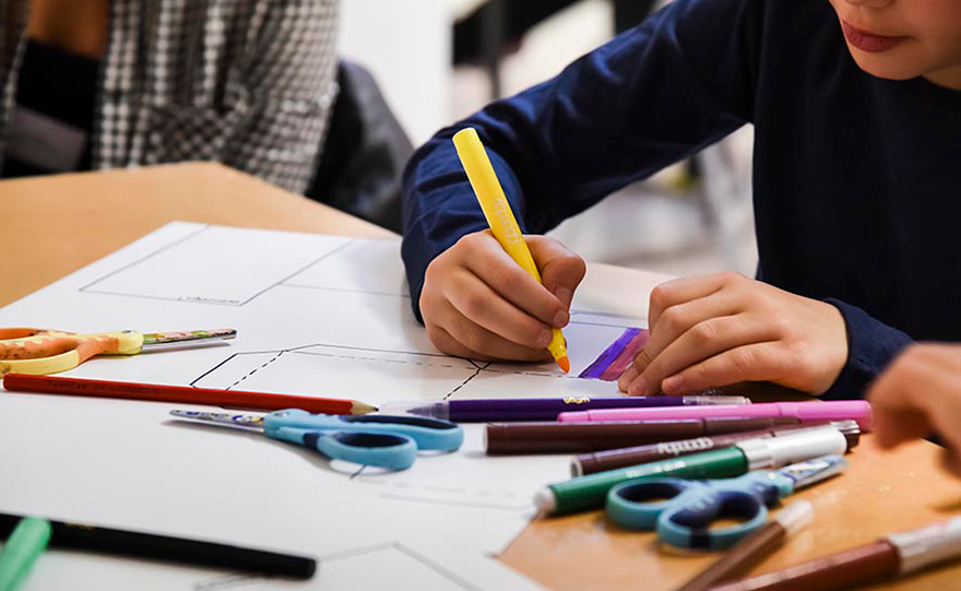 Παιδιά και γονείς «ξενυχτούν»… στο Γκάζι