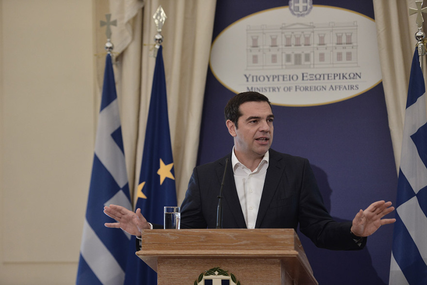 Επέκταση της αιγιαλίτιδας ζώνης στο Ιόνιο στα 12 μίλια προανήγγειλε ο Κοτζιάς