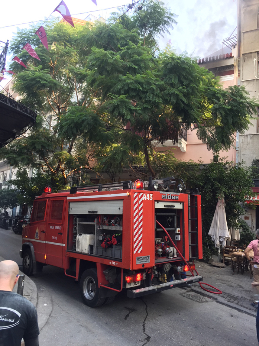 Φωτιά σε ταβέρνα στην οδό Κολοκοτρώνη 