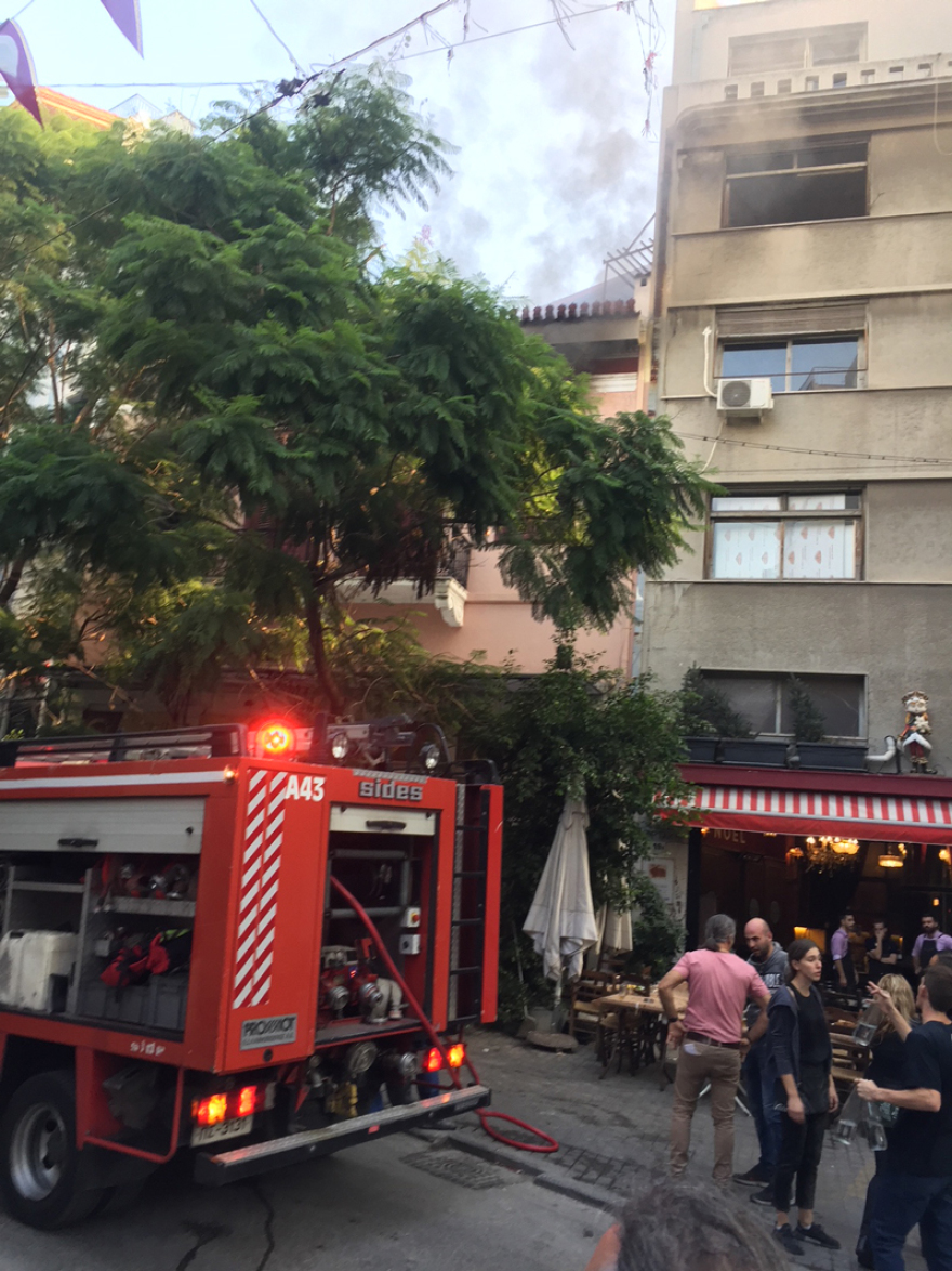 Φωτιά σε ταβέρνα στην οδό Κολοκοτρώνη 