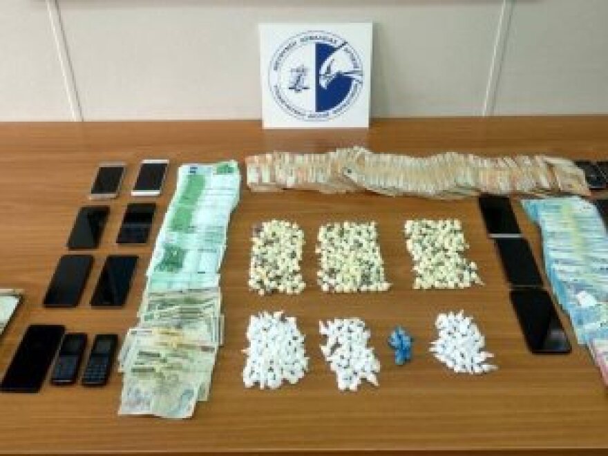 Εξαρθρώθηκε σπείρα που «έσπρωχνε» ναρκωτικά σε νυχτερινά μαγαζιά της Αθήνας