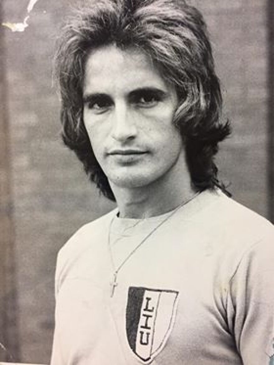 Ελληνας-ζωντανός θρύλος του Studio 54, βρίσκει και παραδίδει πορτοφόλι με πάνω από 1.000 δολάρια