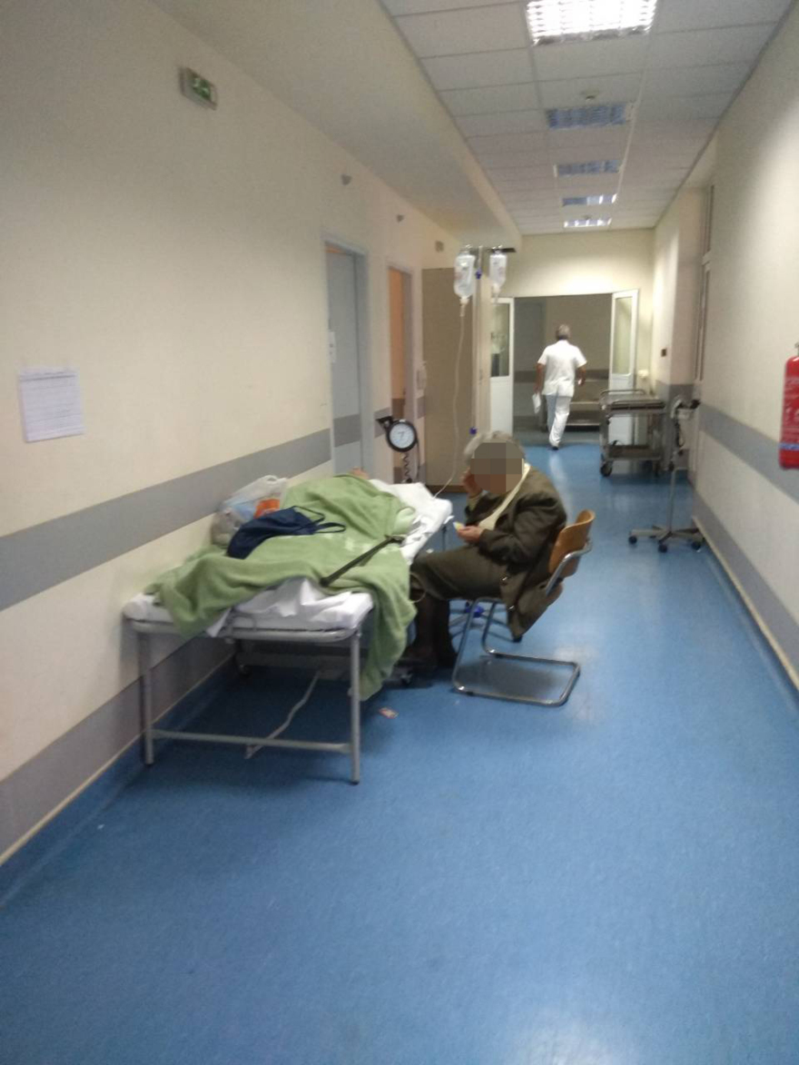 «Σωτηρία»: Γέμισαν ράντζα οι διάδρομοι της Γ' Πανεπιστημιακής Παθολογικής