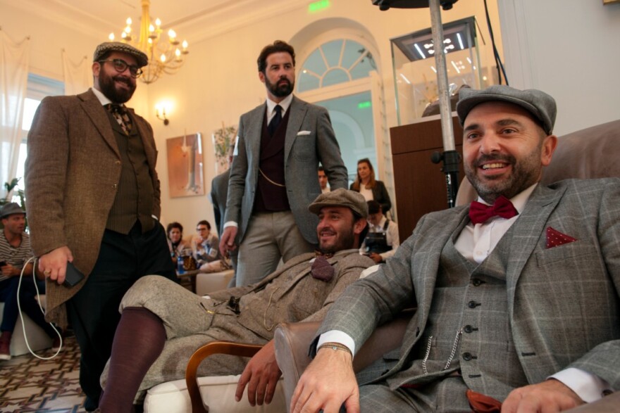 Οι Σπέτσες για 5η χρονιά στους vintage ρυθμούς του Tweed Run 