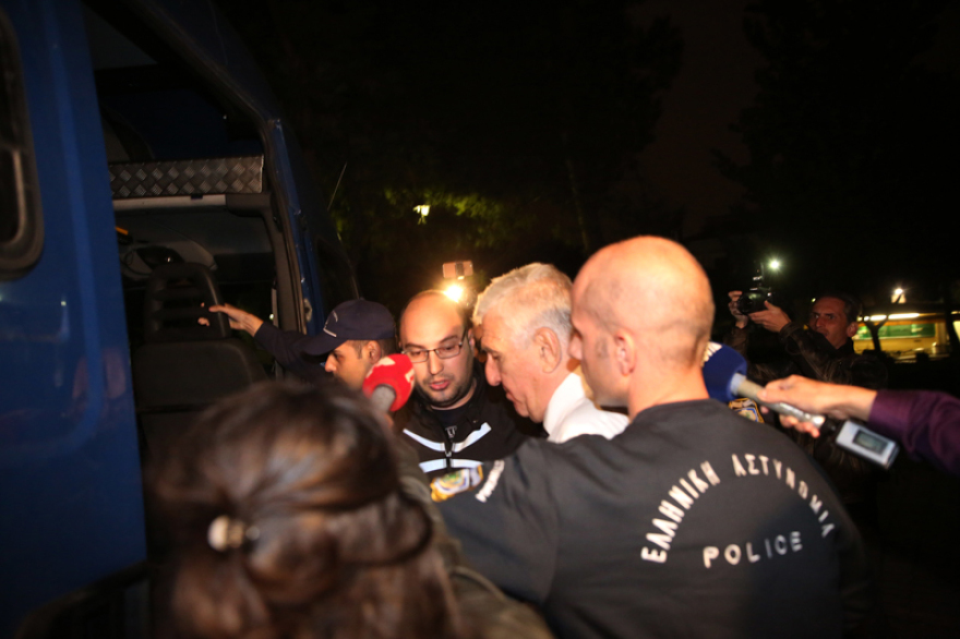 Στη φυλακή ο Γιάννος Παπαντωνίου και η σύζυγός του