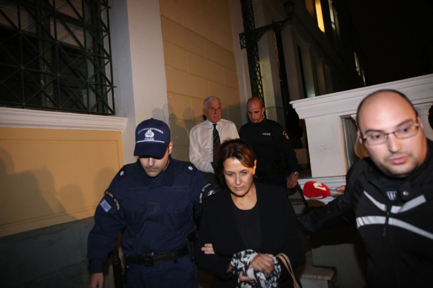 Στη φυλακή ο Γιάννος Παπαντωνίου και η σύζυγός του