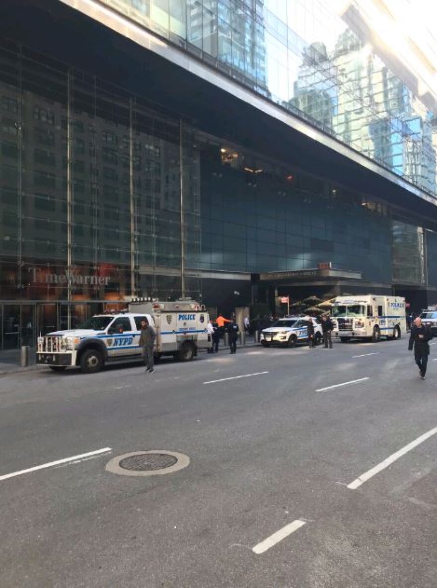 Τρομο-μπαράζ στις ΗΠΑ: Τουλάχιστον επτά εκρηκτικοί μηχανισμοί σε Κλίντον, Ομπάμα και MME