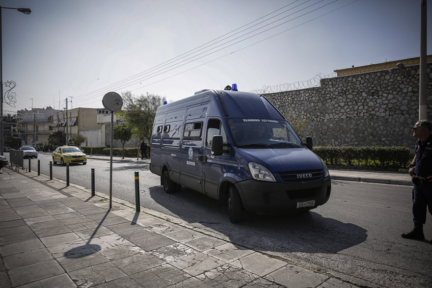 Στο κελί της «17 Νοέμβρη» ο Γιάννος - Μαζί με άλλες κρατούμενες η σύζυγός του 