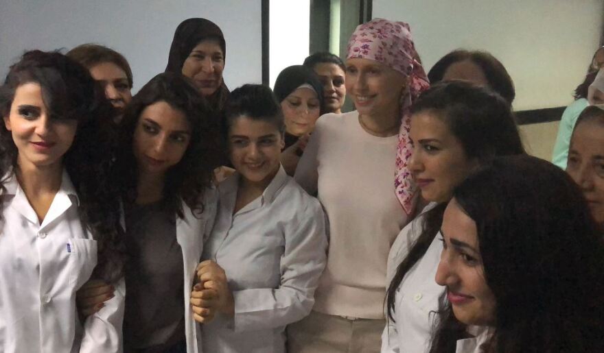 Συρία: H Άσμα αλ Άσαντ σε στρατιωτικό νοσοκομείο για θεραπεία κατά του καρκίνου