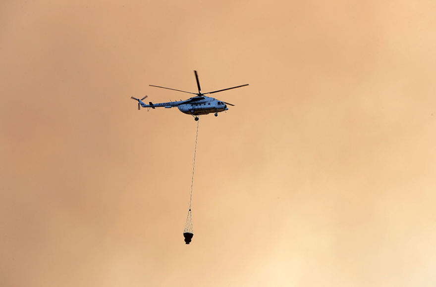 Η φωτιά στη Σιθωνία Χαλκιδικής έχει απλωθεί στα τρία χιλιόμετρα - Εκκενώθηκε ο Κάμπος