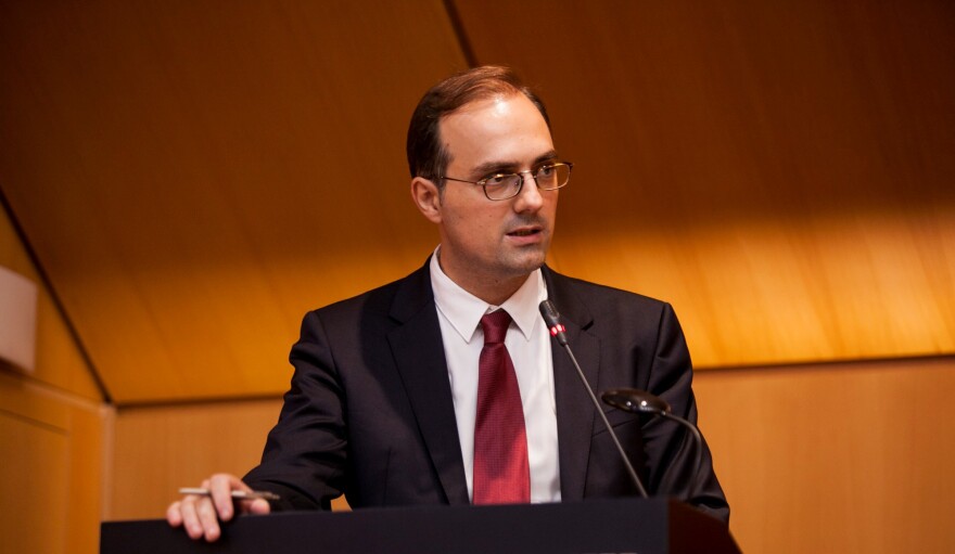 Βίντεο-ντοκουμέντο: Ο άγριος ξυλοδαρμός του 19χρονου Μυκονιάτη από τους αστυνομικούς!