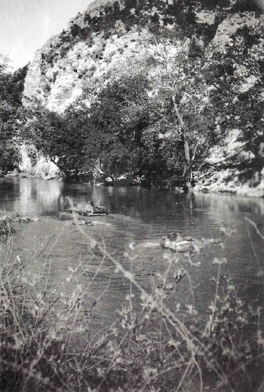 Σπάνιες φωτογραφίες: Όταν τα γερμανικά τανκς διέσχιζαν τον Πηνειό