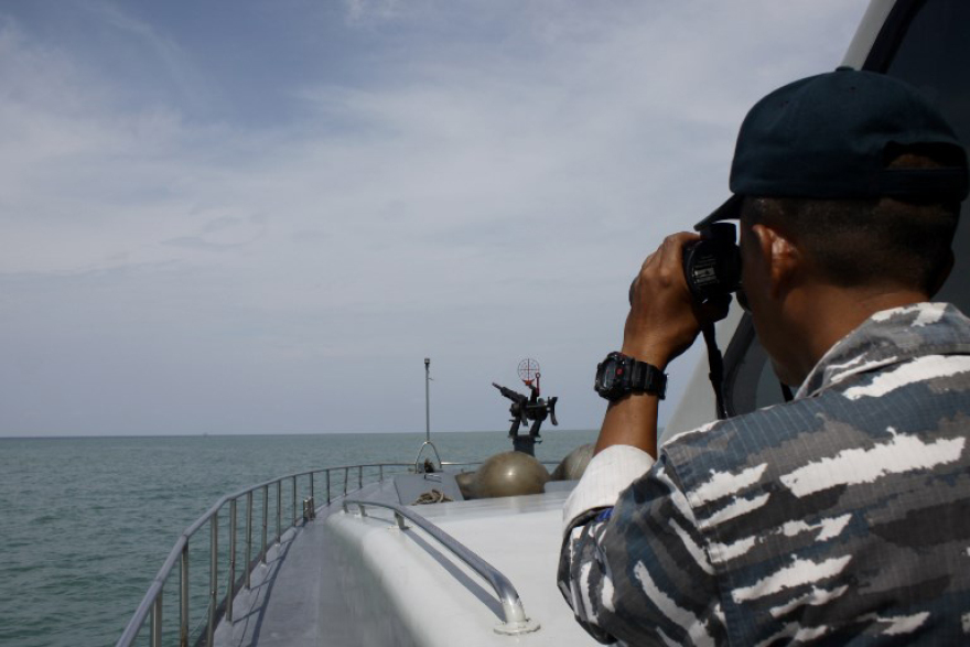 Ανείπωτο δράμα στην Ινδονησία: «Ξεβράζει» σορούς η θάλασσα