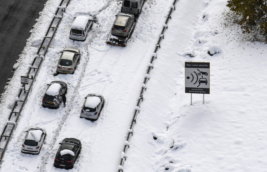 Κακοκαιρία σαρώνει τη μισή Ευρώπη: Έντεκα νεκροί στην Ιταλία - Χιόνια σε Ισπανία και Γαλλία