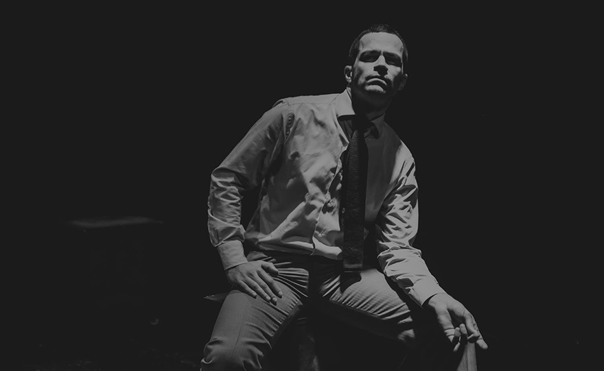 Ανακαλύπτοντας το φως μέσα στο σκοτάδι